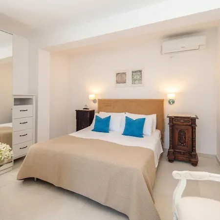 Mongonissi House Porto Ozias