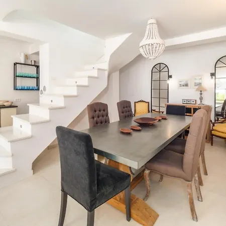 Mongonissi House Porto Ozias