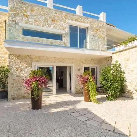 Mongonissi House Βίλα Porto Ozias